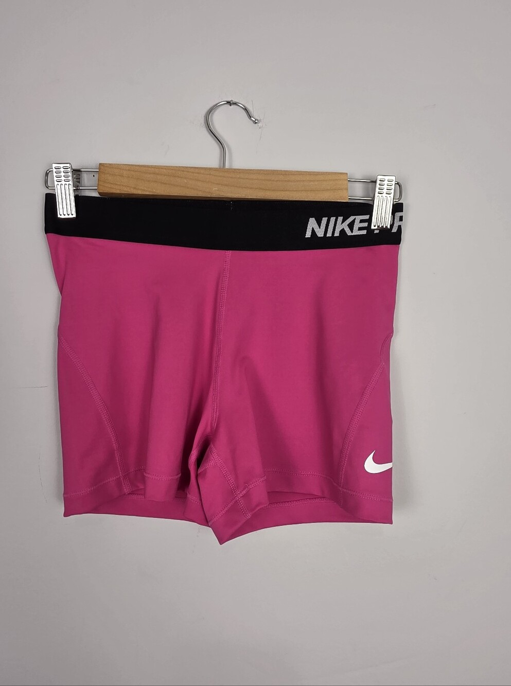 Nike Pro Cool 3" Women's Compression Shorts Size Medium NWT - Picture 2 of 12